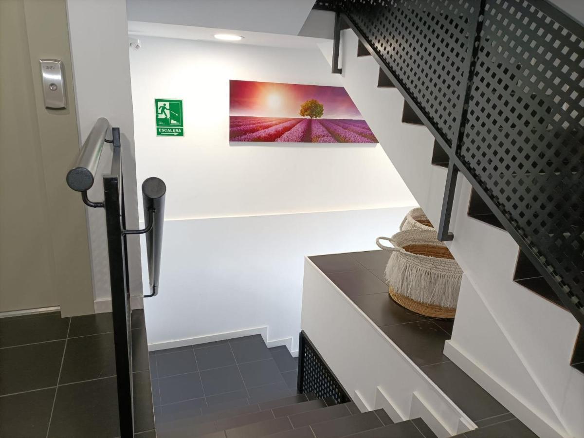 Hostal Las Encinas Villaviciosa de Odón Esterno foto