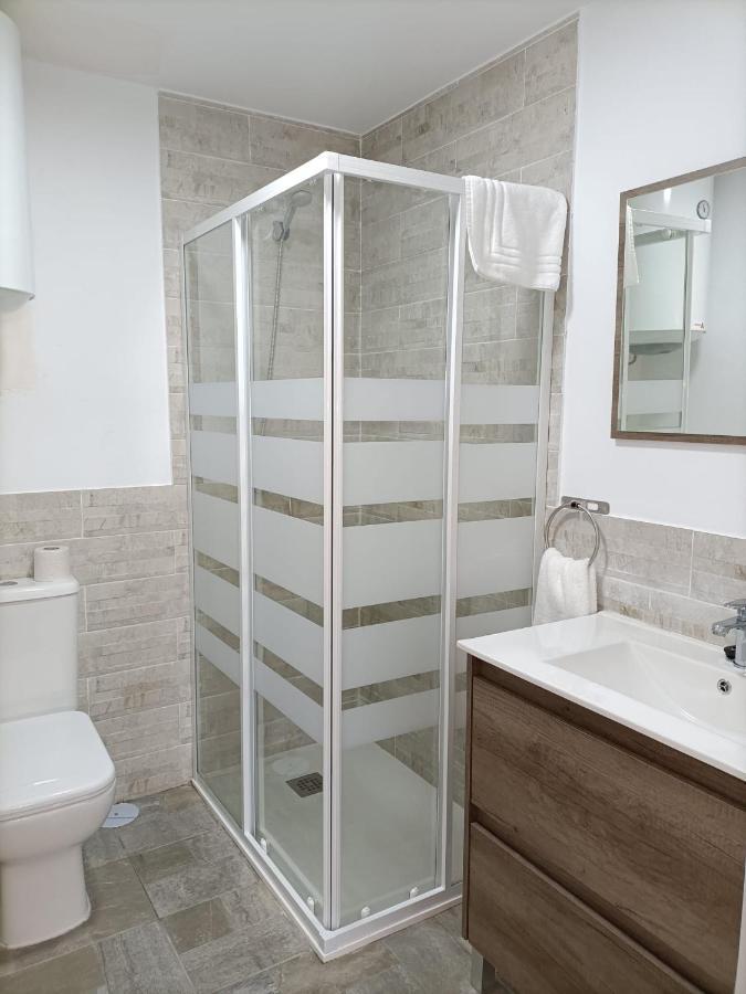 Hostal Las Encinas Villaviciosa de Odón Esterno foto
