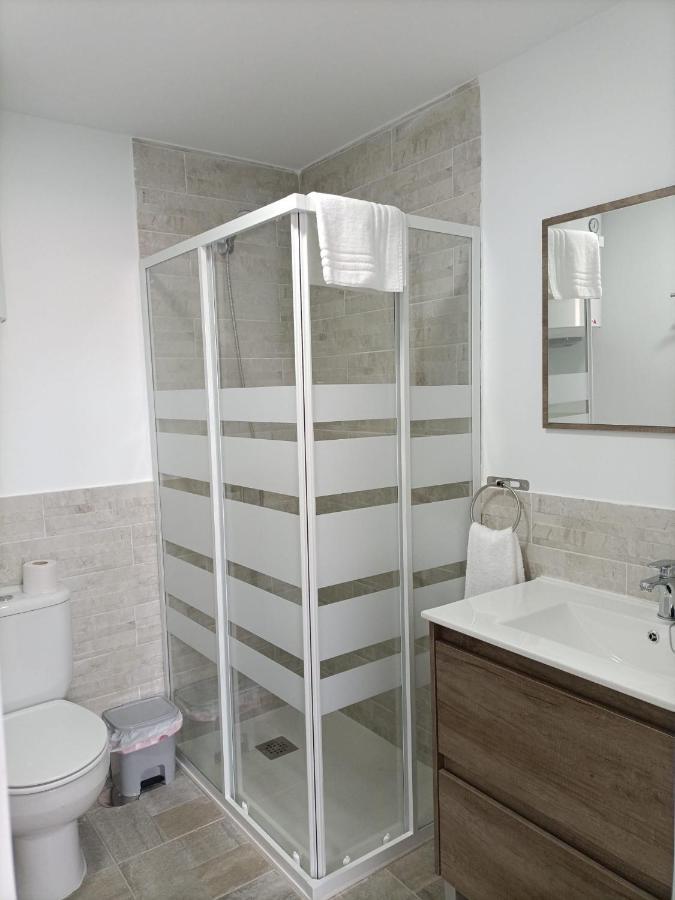 Hostal Las Encinas Villaviciosa de Odón Esterno foto