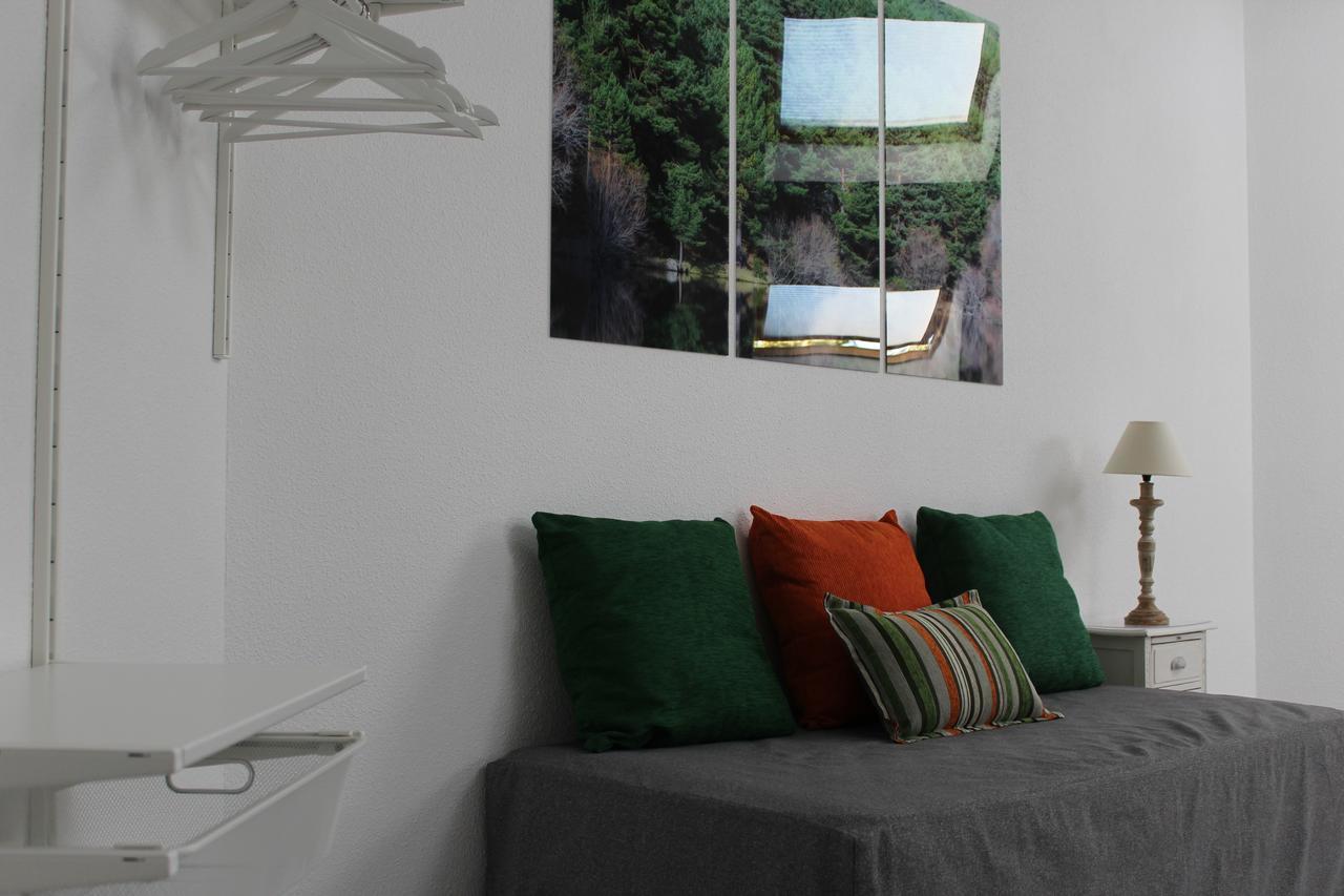 Hostal Las Encinas Villaviciosa de Odón Esterno foto